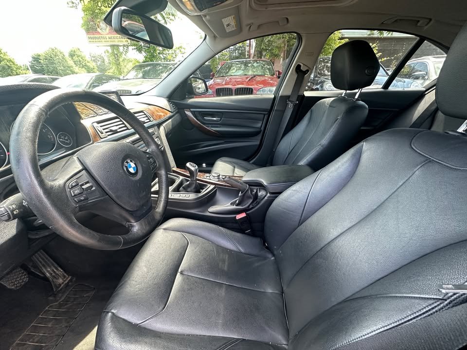 2012 BMW 3 Series 335i - Photo 8