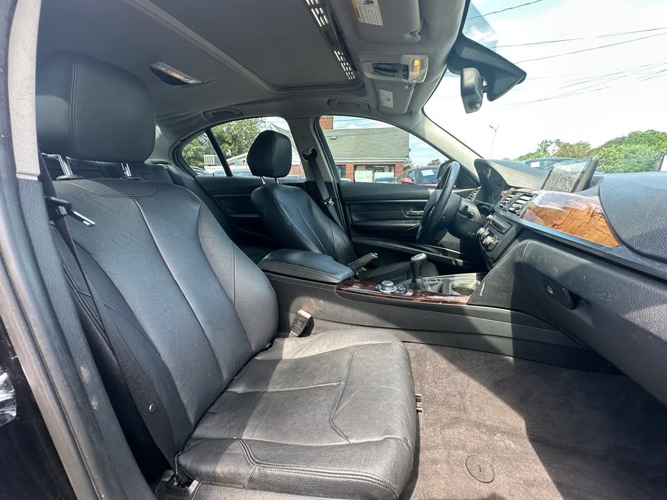 2012 BMW 3 Series 335i - Photo 10