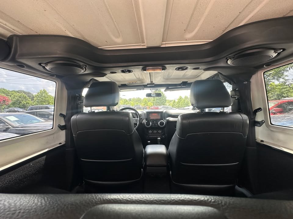 2012 Jeep Wrangler Sahara - Photo 10
