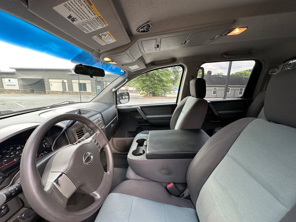 2004 Nissan Titan XE - Photo 7