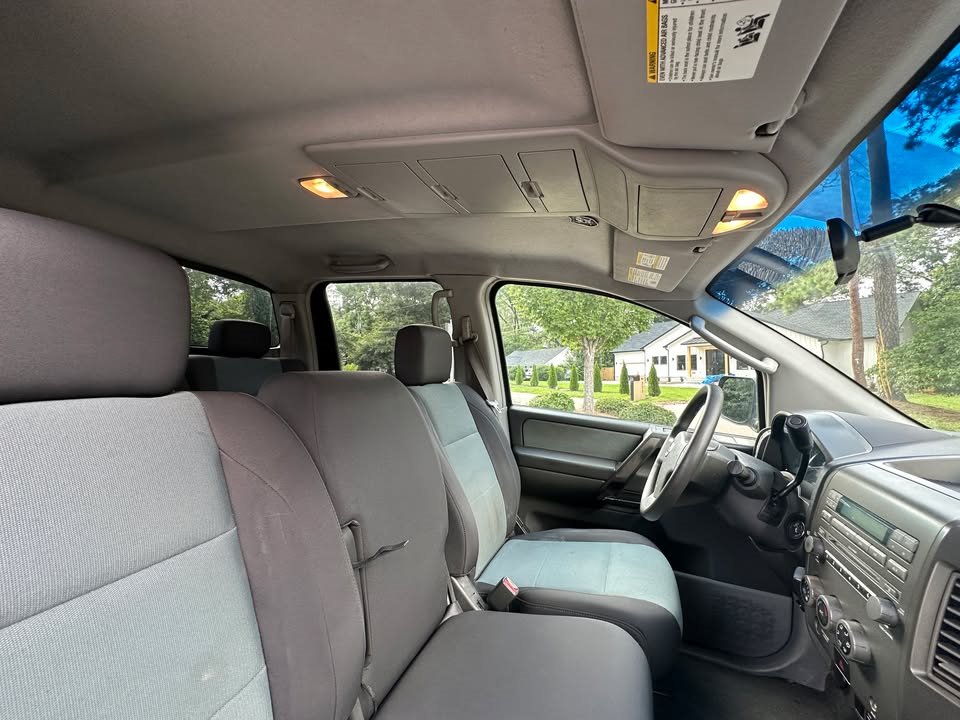 2004 Nissan Titan XE - Photo 9